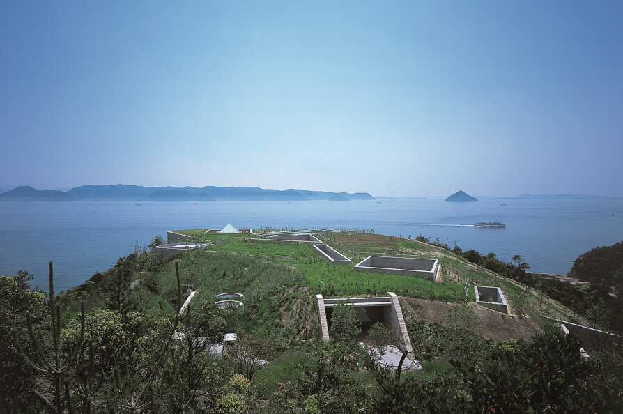 直島鑑賞ツアー《2026年5月》