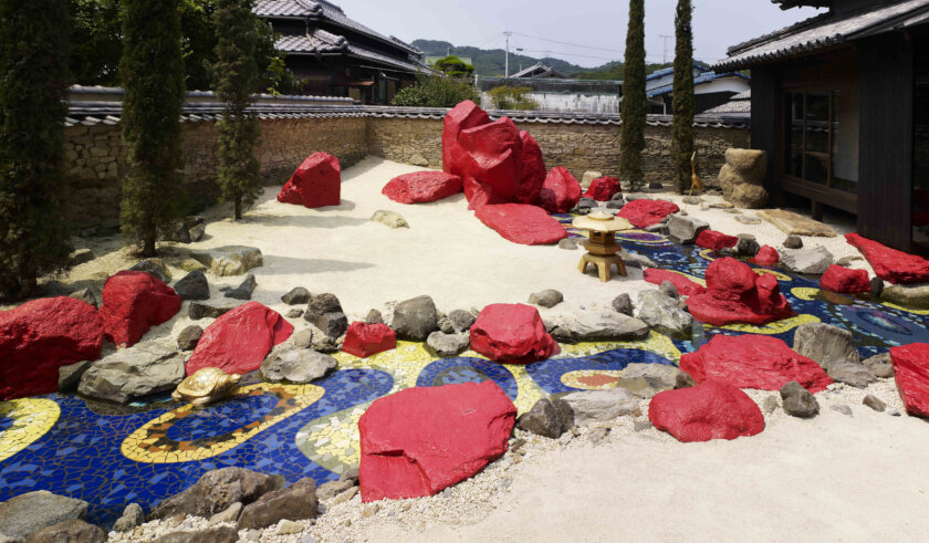 豊島横尾館