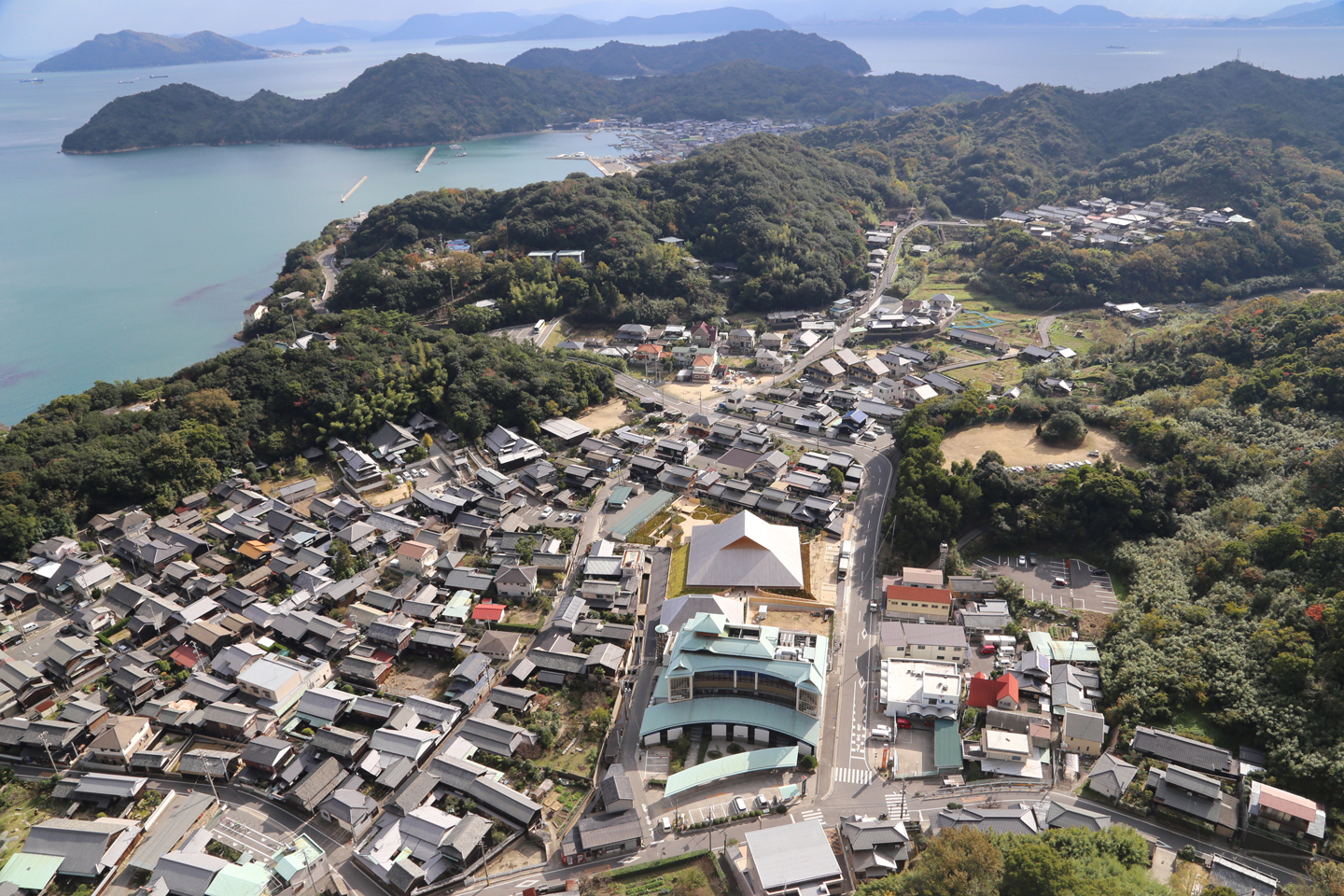 naoshimahall_2.jpg